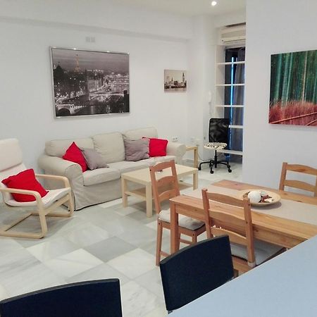 Centrico Apartamento Con Patio Privado Seville Luaran gambar