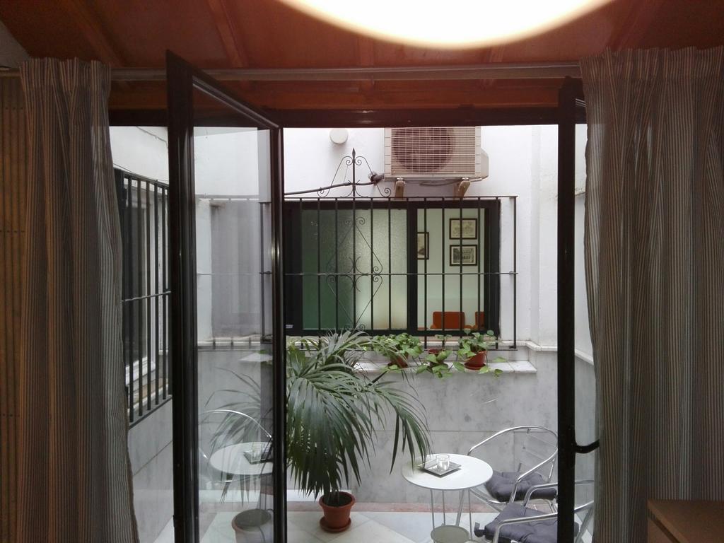 Centrico Apartamento Con Patio Privado Seville Luaran gambar