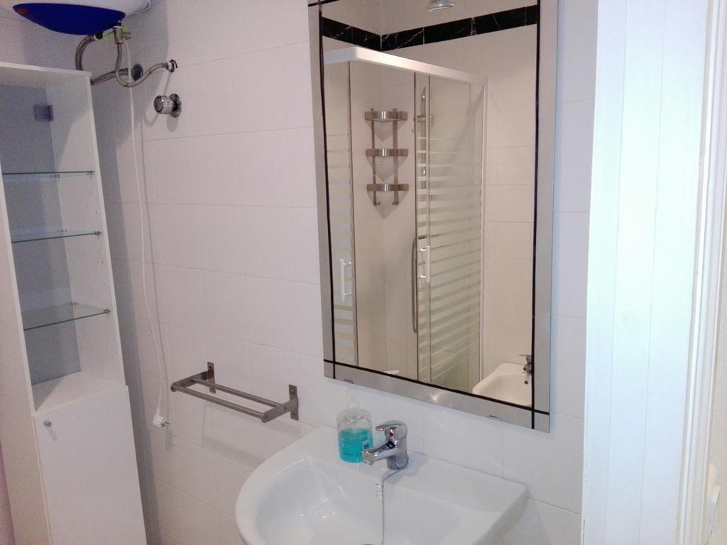 Centrico Apartamento Con Patio Privado Seville Luaran gambar